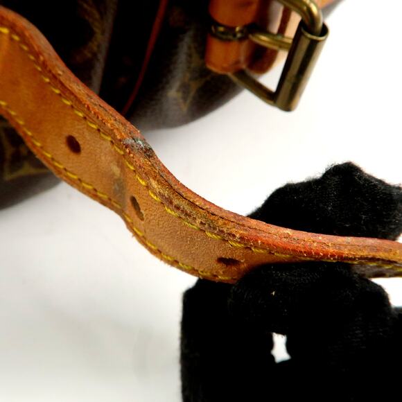 💎✨HOT BUY✨💎AUTHENTIC Louis Vuitton Saumur 35 Crossbody bag - Picture 14 of 16